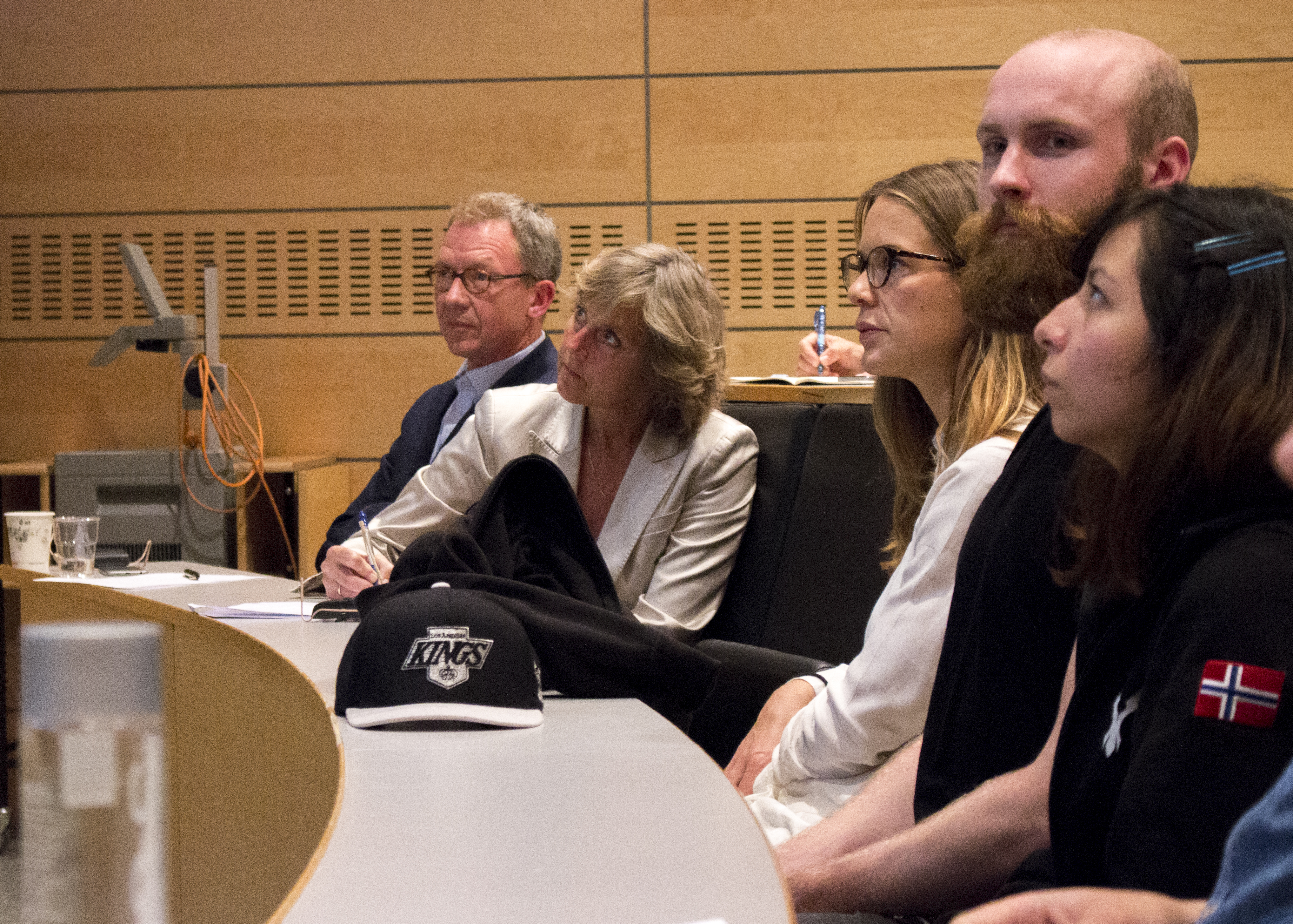 Connie Hedegaard og Idar Kreutzer møtte studenter på NTNU. Foto: Astri Eiterstraum, Bridge NTNU