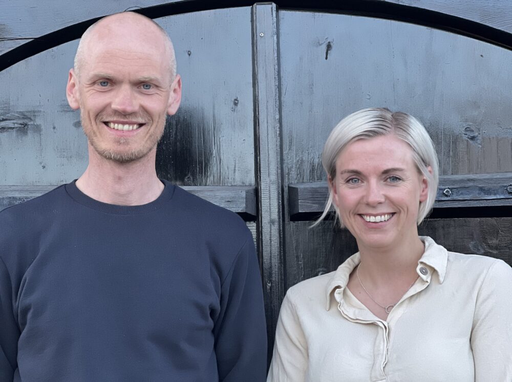 KNUTEPUNKT: Kyrre Einar Hegg er prosjektleder for COM3 og stipendiat ved USN. Han har samarbeidet med blant andre Elin Hommo ved Groven Camping i Vinje. Foto: Vinje kommune.