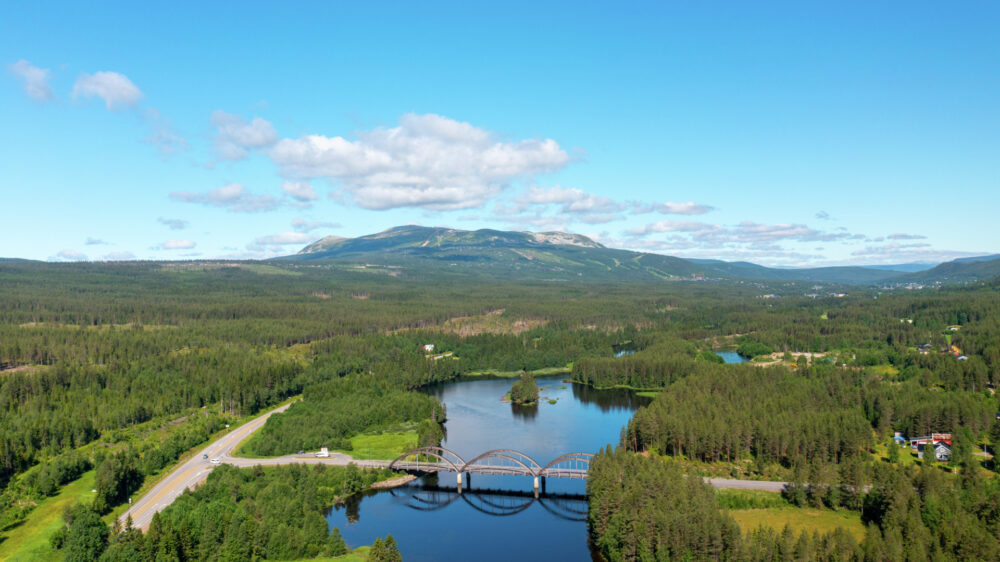 Dronebilde over Sundetbrua i Trysil