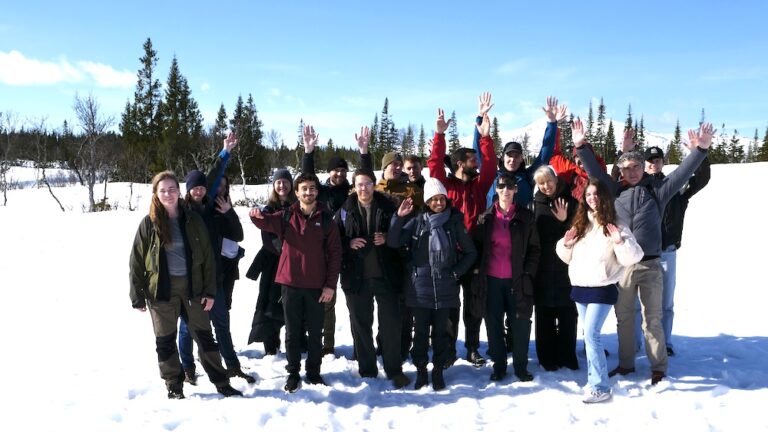 en gruppe ungdommer - Interreg NPA ungdomsutlysning