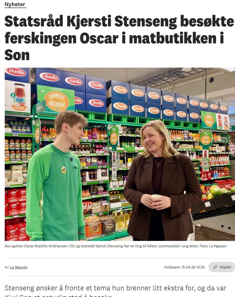 Son-gutten Oscar Brattlie-Kristiansen (15) og statsråd Kjersti Stenseng har en ting til felles: sommerjobb i ung alder.